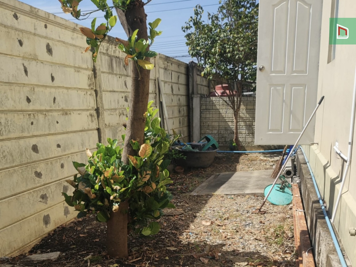 Single house, Passorn Rama 9-Wongwaen, 3 bedrooms, 2 bathrooms, 52 sq m, 5.9 million baht, quiet, convenient travel. Loading...