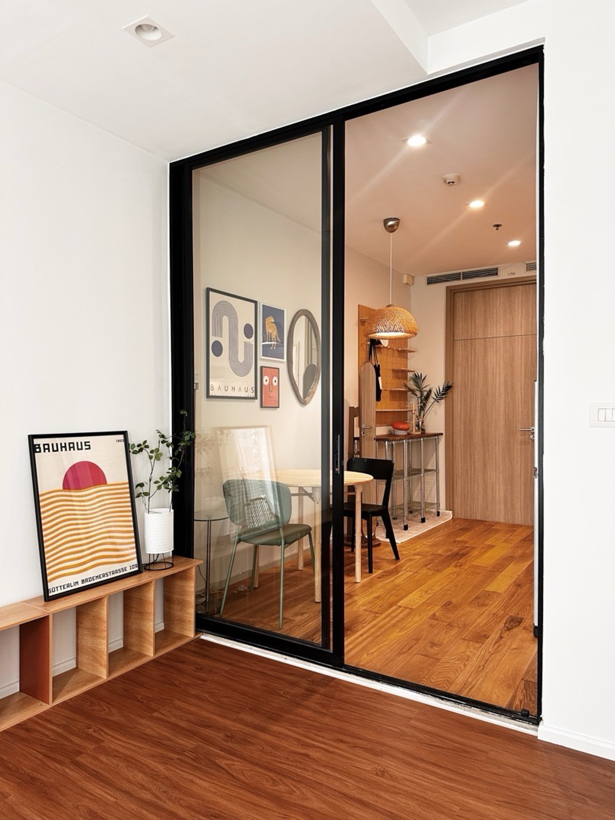 Noble Ploenchit : โนเบิล เพลินจิต - 45 ตร.ม. 38,000 บาท/เดือน (BTS Ploen Chit) Loading...