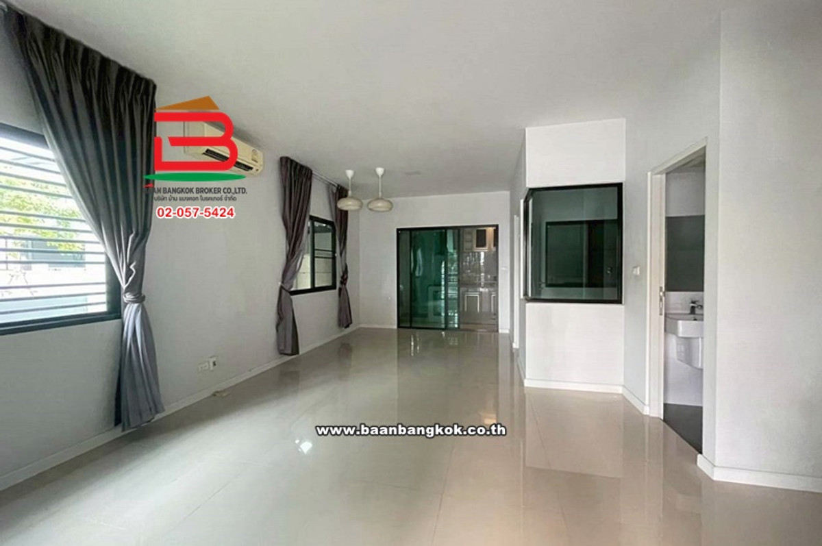 Townhouse, Siri Place Westgate Village, area 29.8 sq m, good location, near Venue ID Westgate, Bang Mae Nang Subdistrict, Bang Yai District, Pathum Thani Province. Loading...
