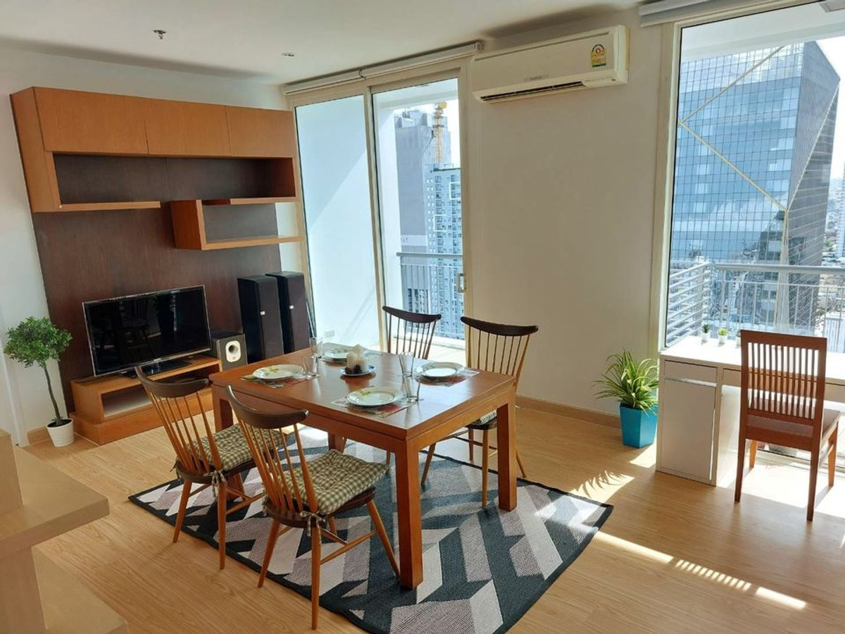 For SaleCondoRatchathewi,Phayathai : Villa Rachatewi【𝐒𝐄𝐋𝐋 & 𝐑𝐄𝐍𝐓】🔥Luxurious dark wood tones, classic yet contemporary🔥  Contact Line ID: @hacondo