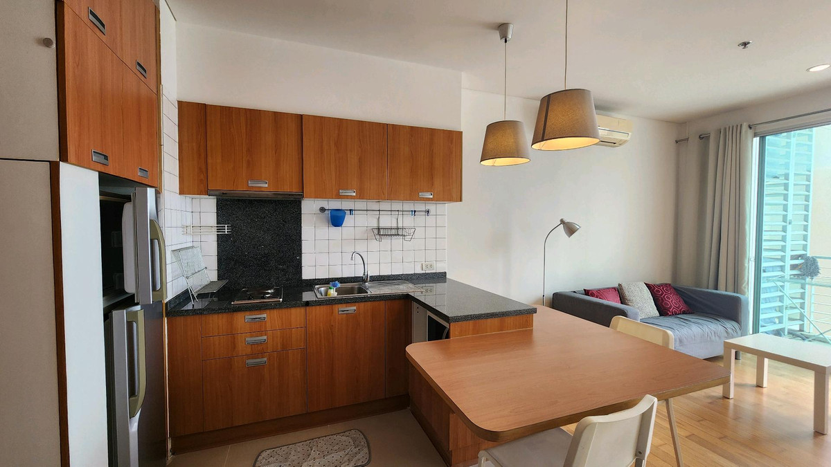 ให้เช่าคอนโดวงเวียนใหญ่ เจริญนคร : Villa Sathorn | สตูดิโอ ให้เช่า น่าอยู่ วิวไอค่อนสยาม ห้องกว้าง ตู้เสื้อผ้าใหญ่ ราคาดี ติดสถานีรถไฟฟ้ากรุงธนบุรี