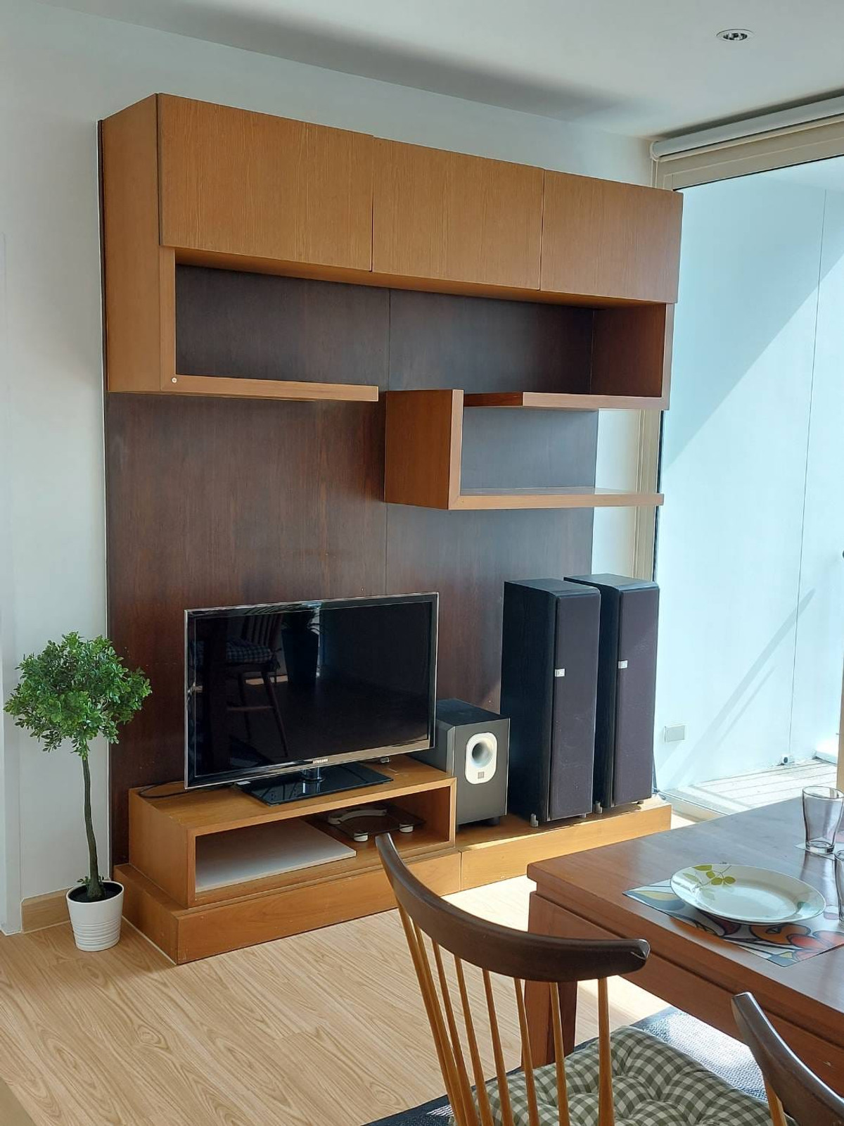 For SaleCondoRatchathewi,Phayathai : Villa Rachatewi【𝐒𝐄𝐋𝐋 & 𝐑𝐄𝐍𝐓】🔥Luxurious dark wood tones, classic yet contemporary🔥  Contact Line ID: @hacondo