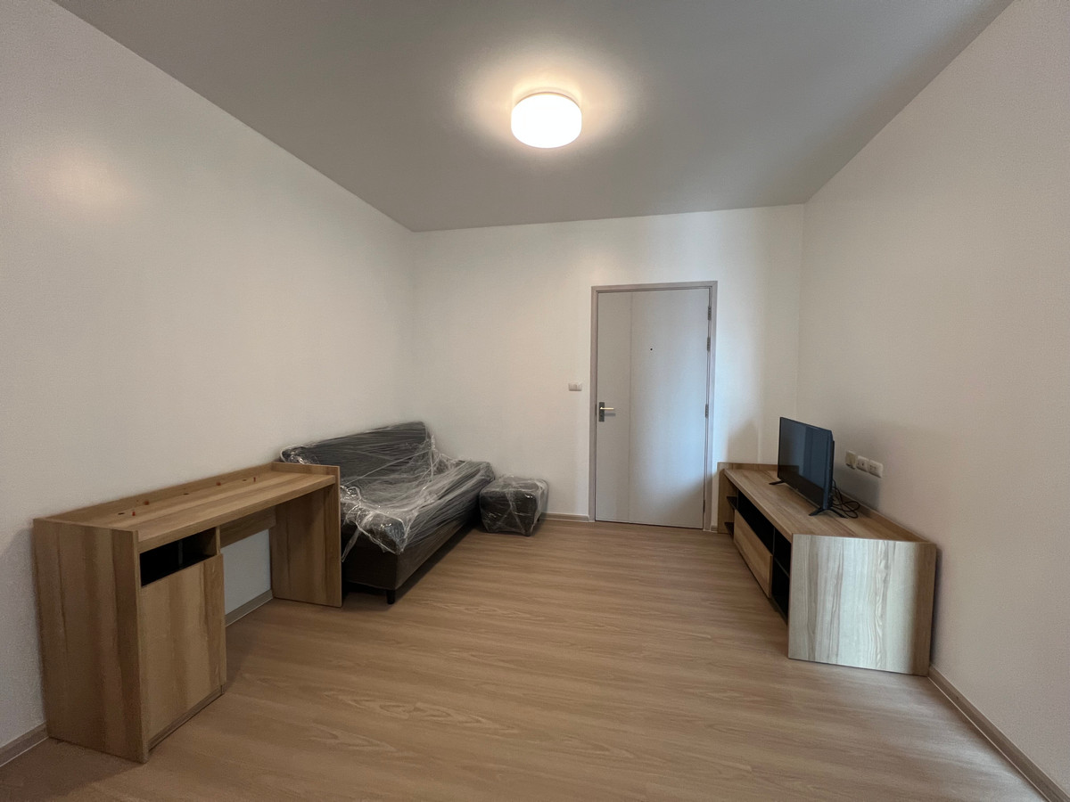 Condo for rent, Unio, size 26 sq m., Building A, 5th floor, Rama 2 Road view, only 8,000 baht. If interested, make an appointment to view. Line: minniemah Loading...