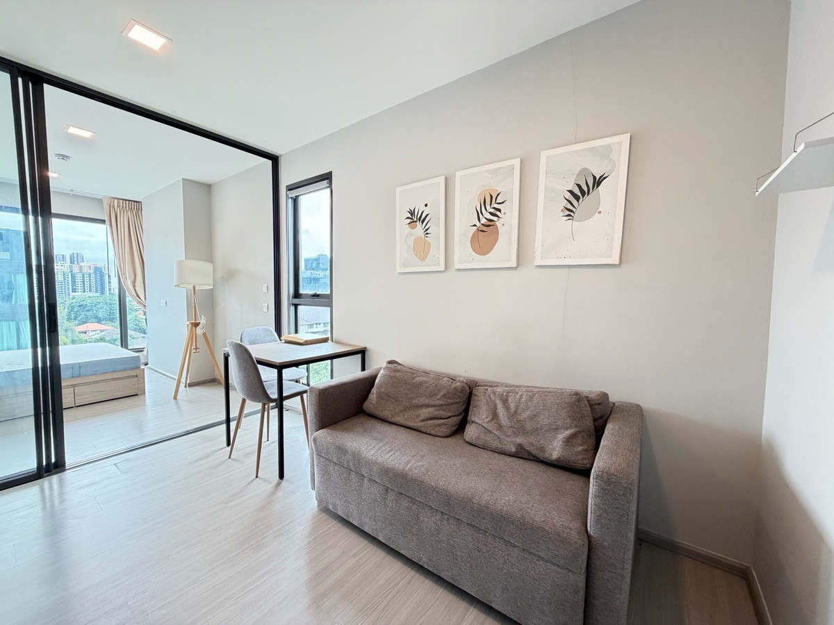 Beautiful view room, spacious room, ready to move in. Loading...