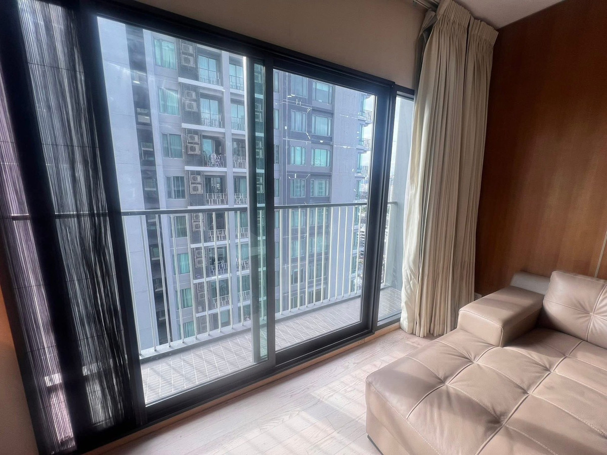 ST338 Noble Remix Thonglor คอนโดหรูใจกลางทองหล่อ ติดสถานี BTS ทองหล่อ Loading...