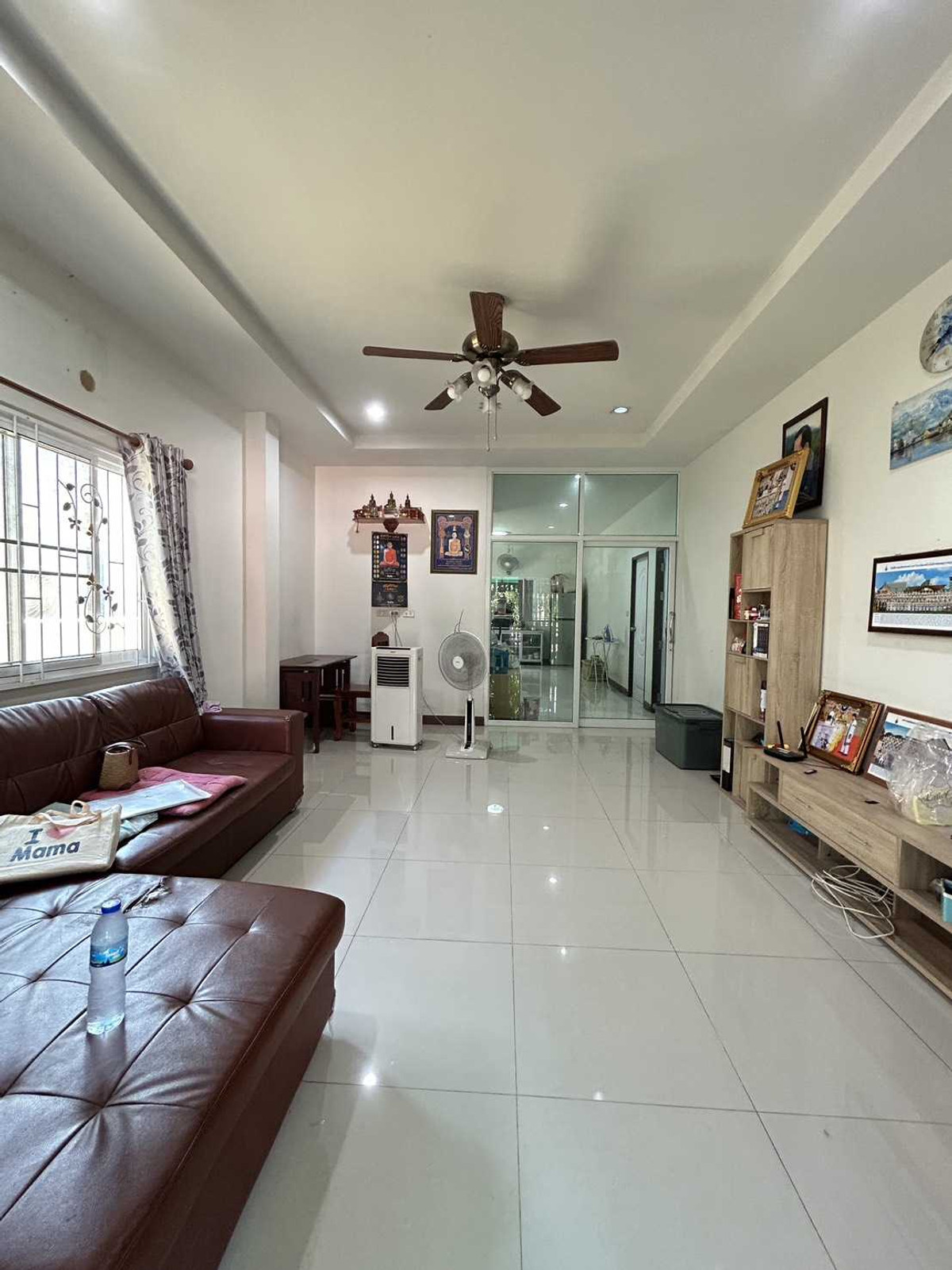 ขาย บ้านพร้อมที่ดินหมู่บ้านตวงทอง 134 ตร.ม. ใกล้ถนนเอเชีย Loading...