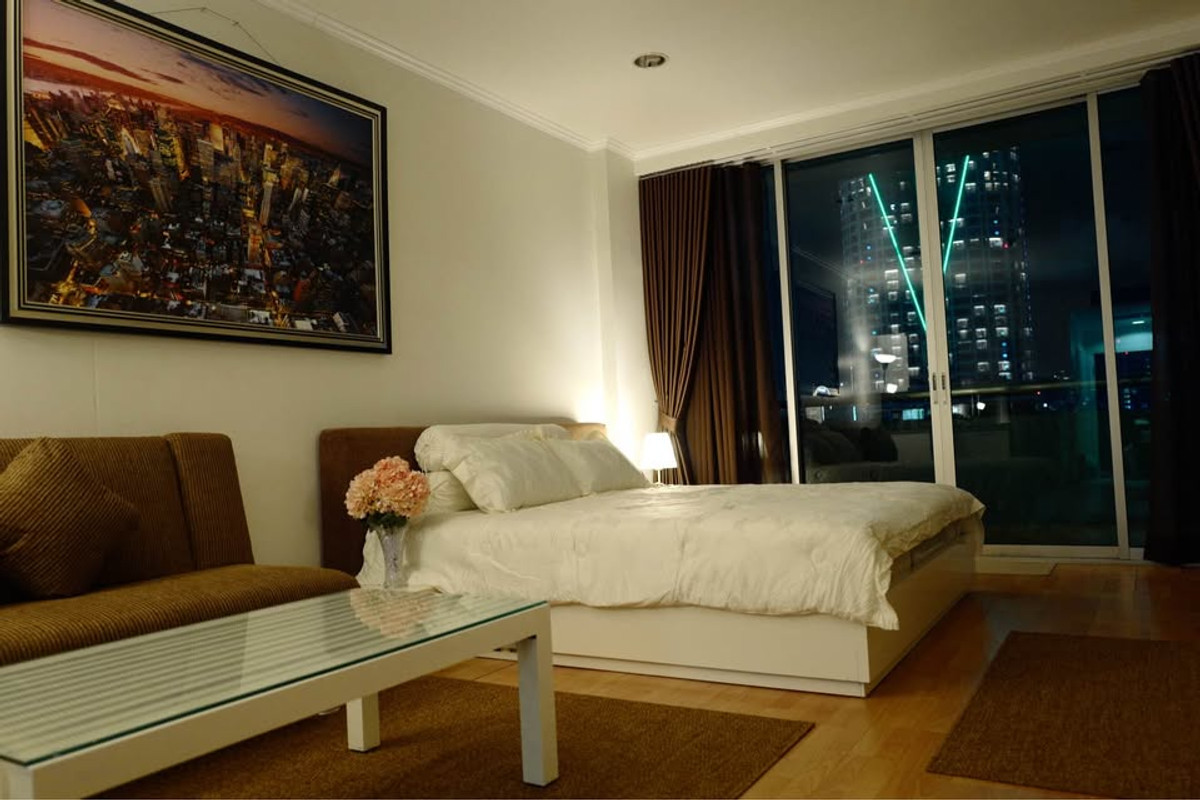 For rent RR1318 The Platinum Condo, beautiful room, fully furnished, near BTS Ratchathewi. Loading...