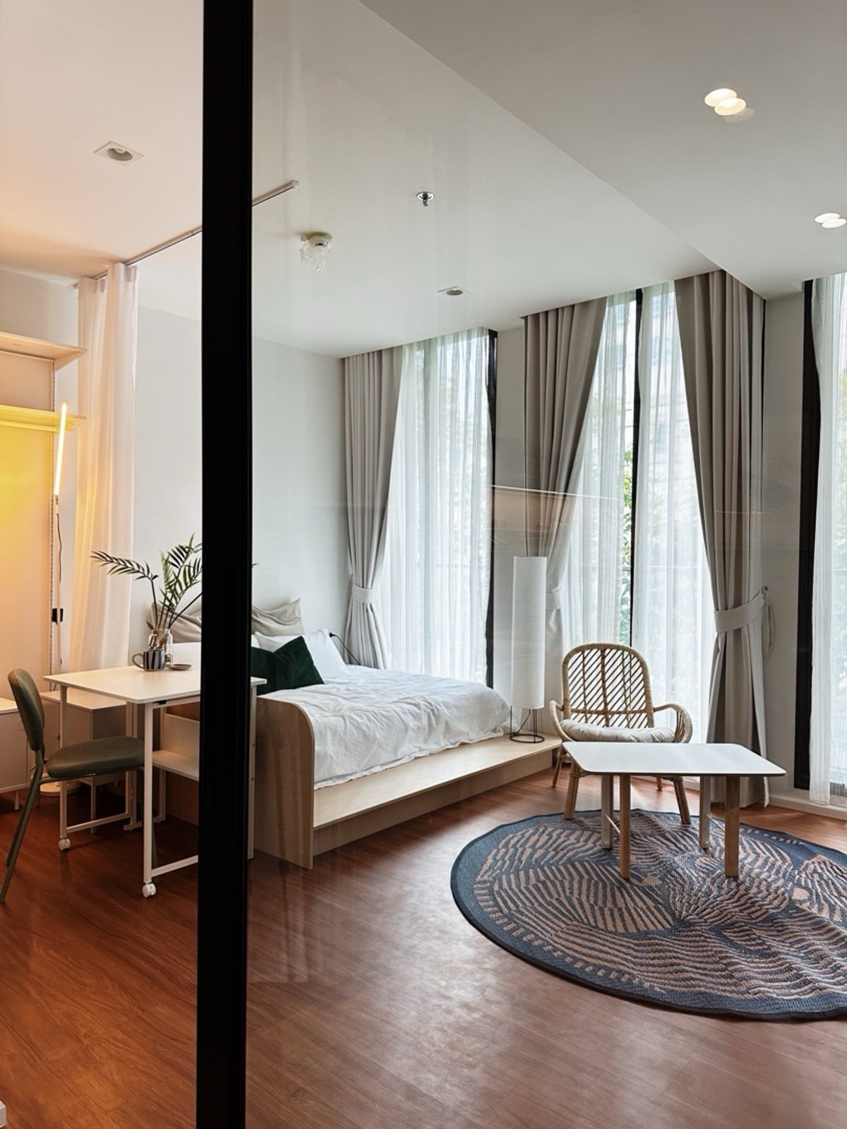 Noble Ploenchit : โนเบิล เพลินจิต - 45 ตร.ม. 38,000 บาท/เดือน (BTS Ploen Chit) Loading...