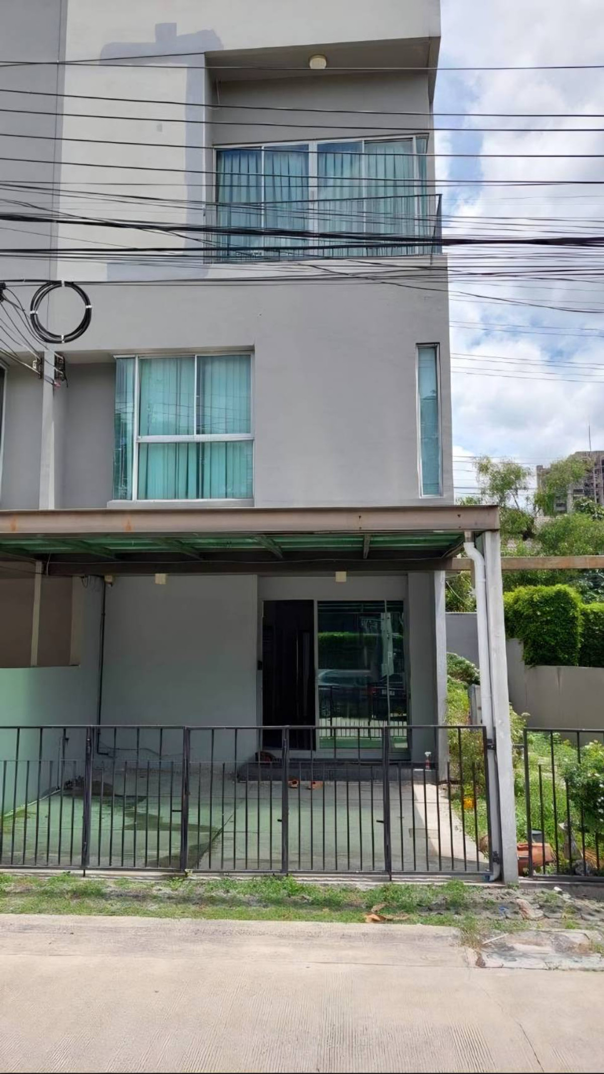 For RentTownhomeBang Sue, Wong Sawang, Tao Pun : Single house for rent near Kasemrad Hospital, Prachachuen, just 5 minutes.