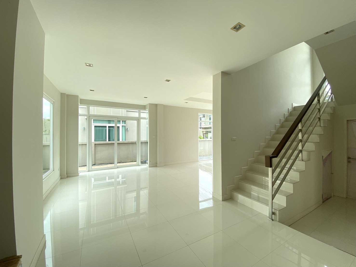 Detached House for sale: The Habitatt Phitsanulok Village, 221 sq.m., near Wunwai Intersection. Loading...