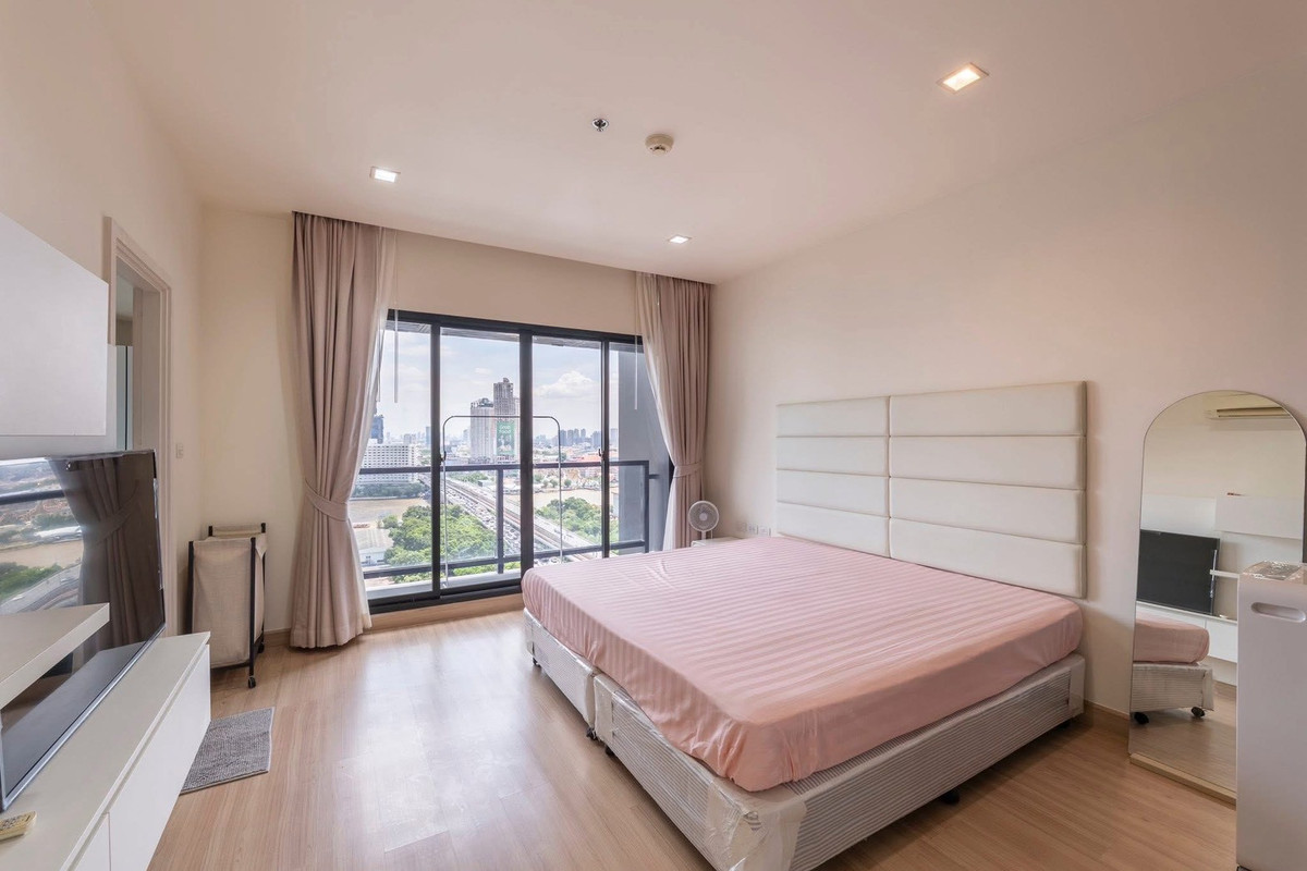 ST334 Urbano Absolute สาทร–ตากสิน คอนโดหรูใจกลางเมือง วิวแม่น้ำเจ้าพระยาและ ICONSIAM Loading...