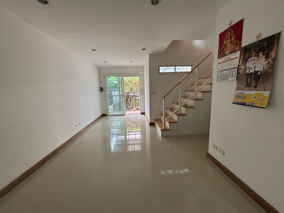 ขายทาวน์โฮม 2 ชั้น พฤกษาทาวน์เน็กซ์  ปิ่นเกล้า-พุทธมณฑล สาย4🏡📌 Line OA : @ladysai  Loading...