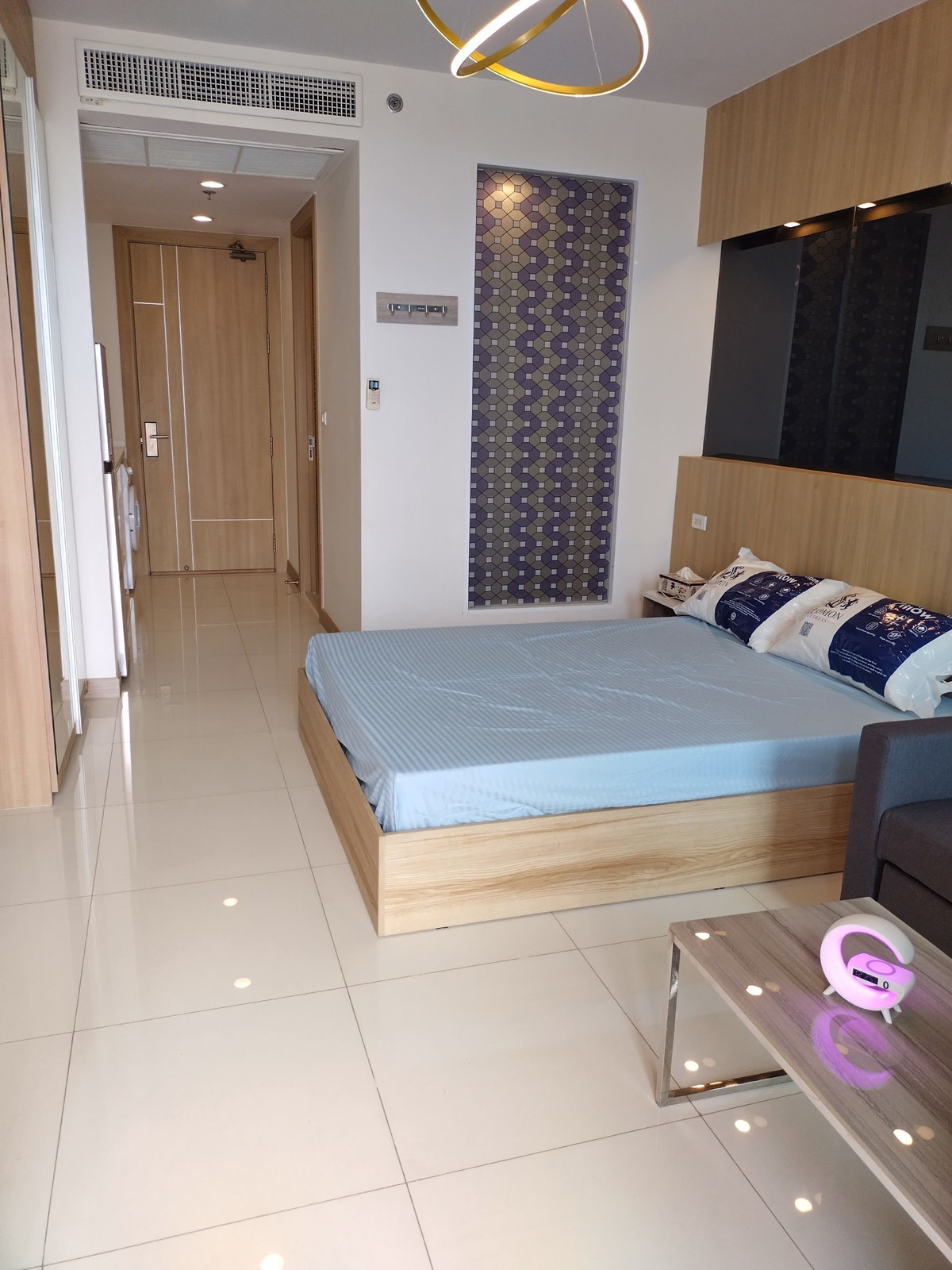 ให้เช่าคอนโดพัทยา บางแสน ชลบุรี สัตหีบ :  ให้เช่า คอนโดพัทยา เดอะ ริเวียร่า วงศ์อมาตย์ 36ตรม. 1ห้องนอน 1ห้องน้ำ ชั้น7