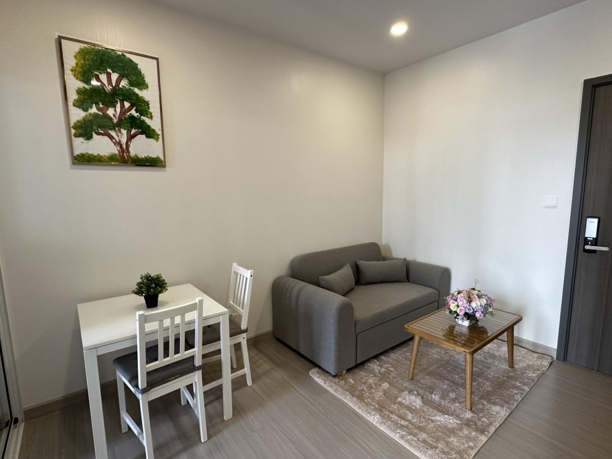 ให้เช่าคอนโดสยาม จุฬา สามย่าน : หรูหรากลางใจสามย่าน! 1 ห้องนอน 42 ตร.ม. พร้อมสระว่ายน้ำและฟิตเนส เช่า 25,000 บาท/เดือน ใกล้ BTS/MRT สามย่าน เดินทางสะดวกสุด