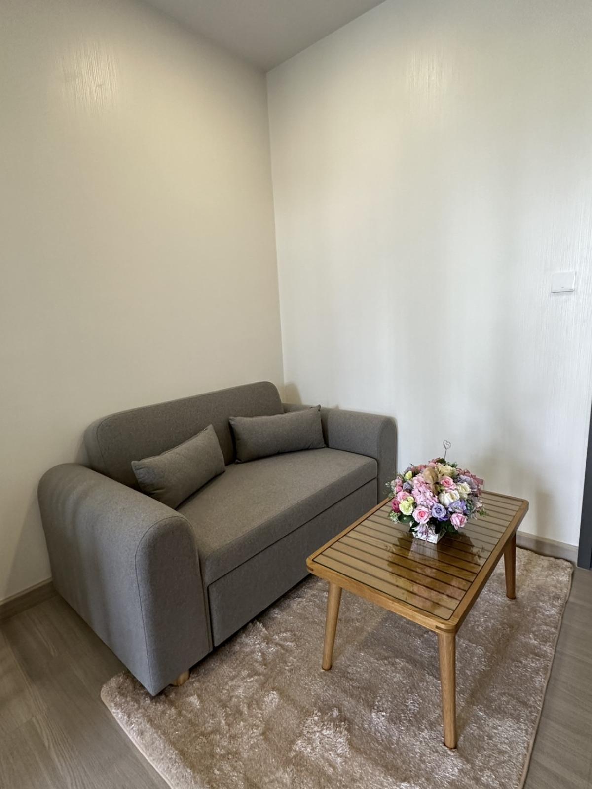 ให้เช่าคอนโดสยาม จุฬา สามย่าน : หรูหรากลางใจสามย่าน! 1 ห้องนอน 42 ตร.ม. พร้อมสระว่ายน้ำและฟิตเนส เช่า 25,000 บาท/เดือน ใกล้ BTS/MRT สามย่าน เดินทางสะดวกสุด