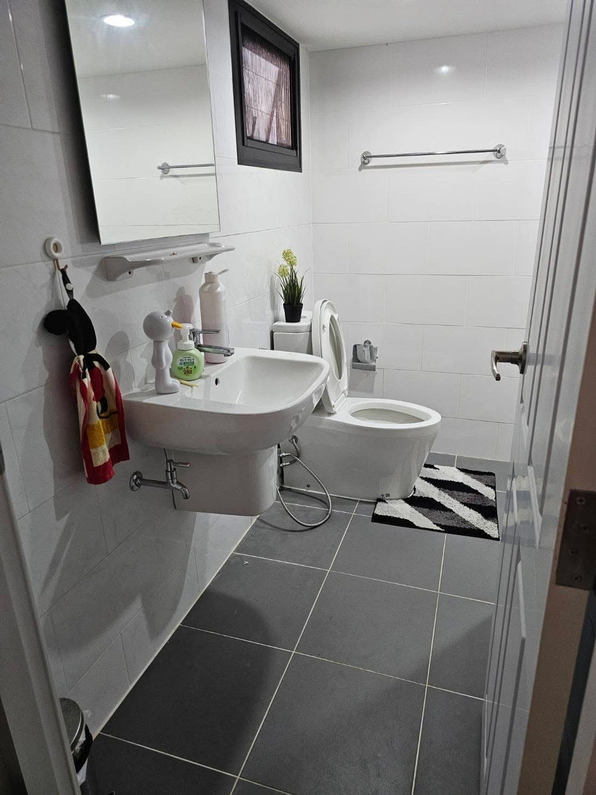 ขายบ้านนวมินทร์ รามอินทรา : บ้านเดี่ยว เสนาพาร์ค วิลล์ รามอินทรา - วงแหวน / 3 ห้องนอน (ขาย), Sena Park Ville Ramintra - Wongwaen / Detached House 3 Bedrooms (FOR SALE) PINP028