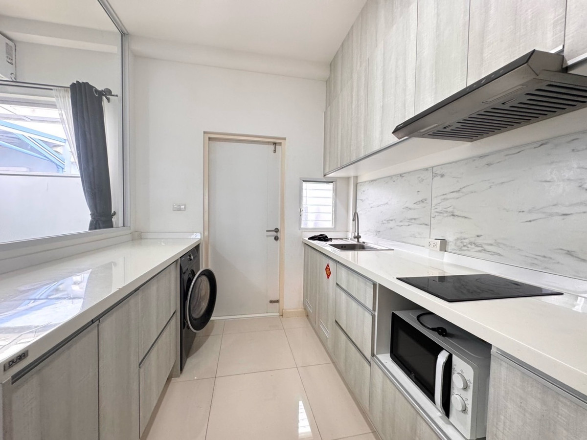 ให้เช่าทาวน์โฮมบางนา แบริ่ง ลาซาล : 💥ForRent💥3Bed • Indy2 Bangna-Ramkhamhang2 🏡 Near Mega Bangna‼️  🐶🐱 Pet Friendly* Ready to move in ‼️ Fully Furnished ✨