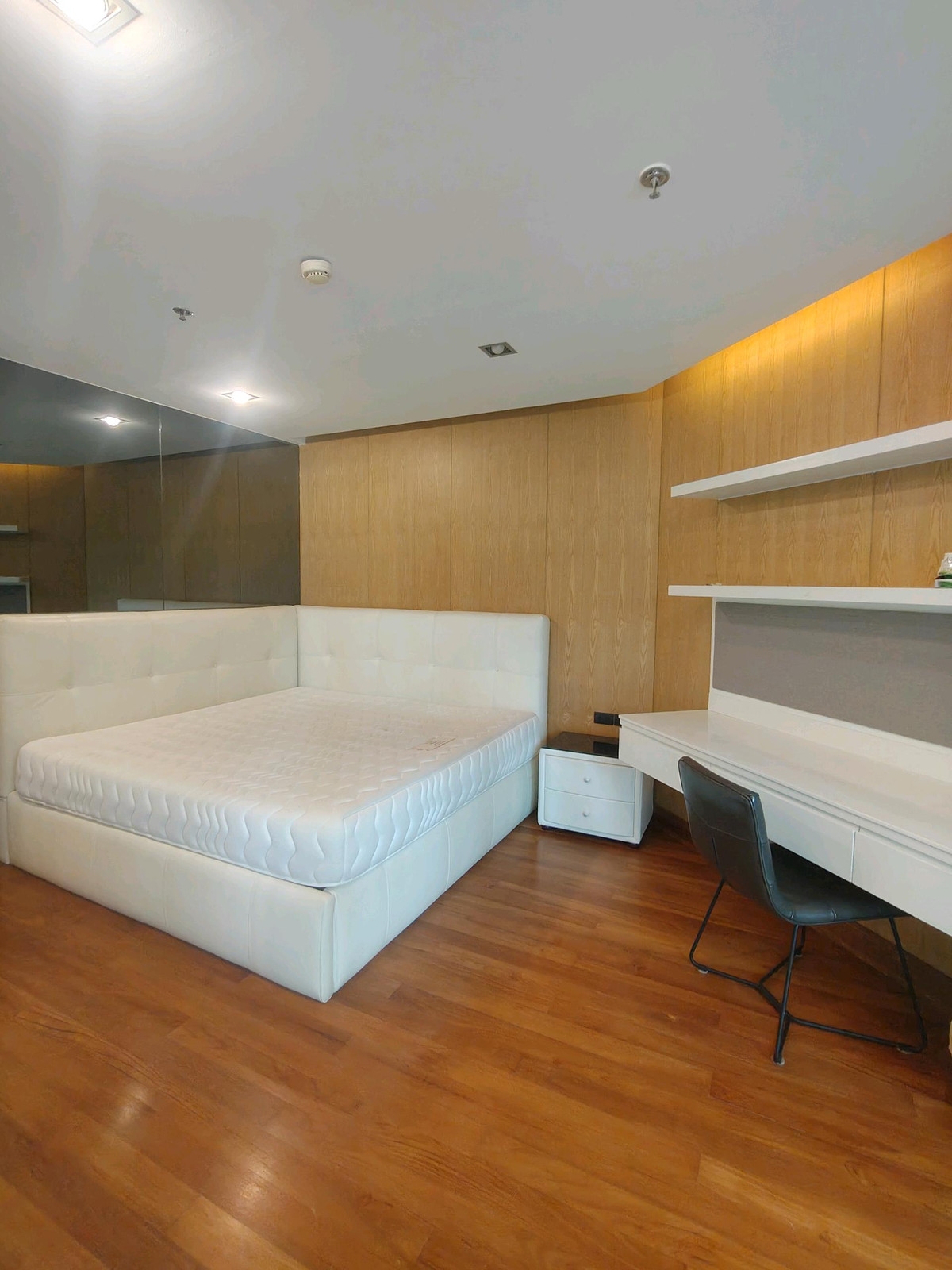 ให้เช่าคอนโดพระราม 9 เพชรบุรีตัดใหม่ RCA : ปล่อยเช่าด่วน ห้องสวยทำเลดี เบ็ล แกรนด์ พระราม9