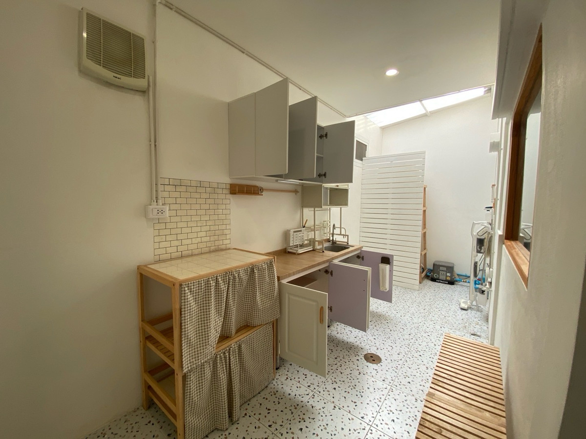 ขายทาวน์โฮม 2 ชั้น สไตล์มินิมอล เดอะทรัสต์ ทาวน์ ราชพฤกษ์-รัตนาธิเบศร์ ติดถนนใหญ่ หน้าบ้านวิวสวน ของแถมจัดเต็ม ต่อเติมครบ พร้อมอยู่ Loading...