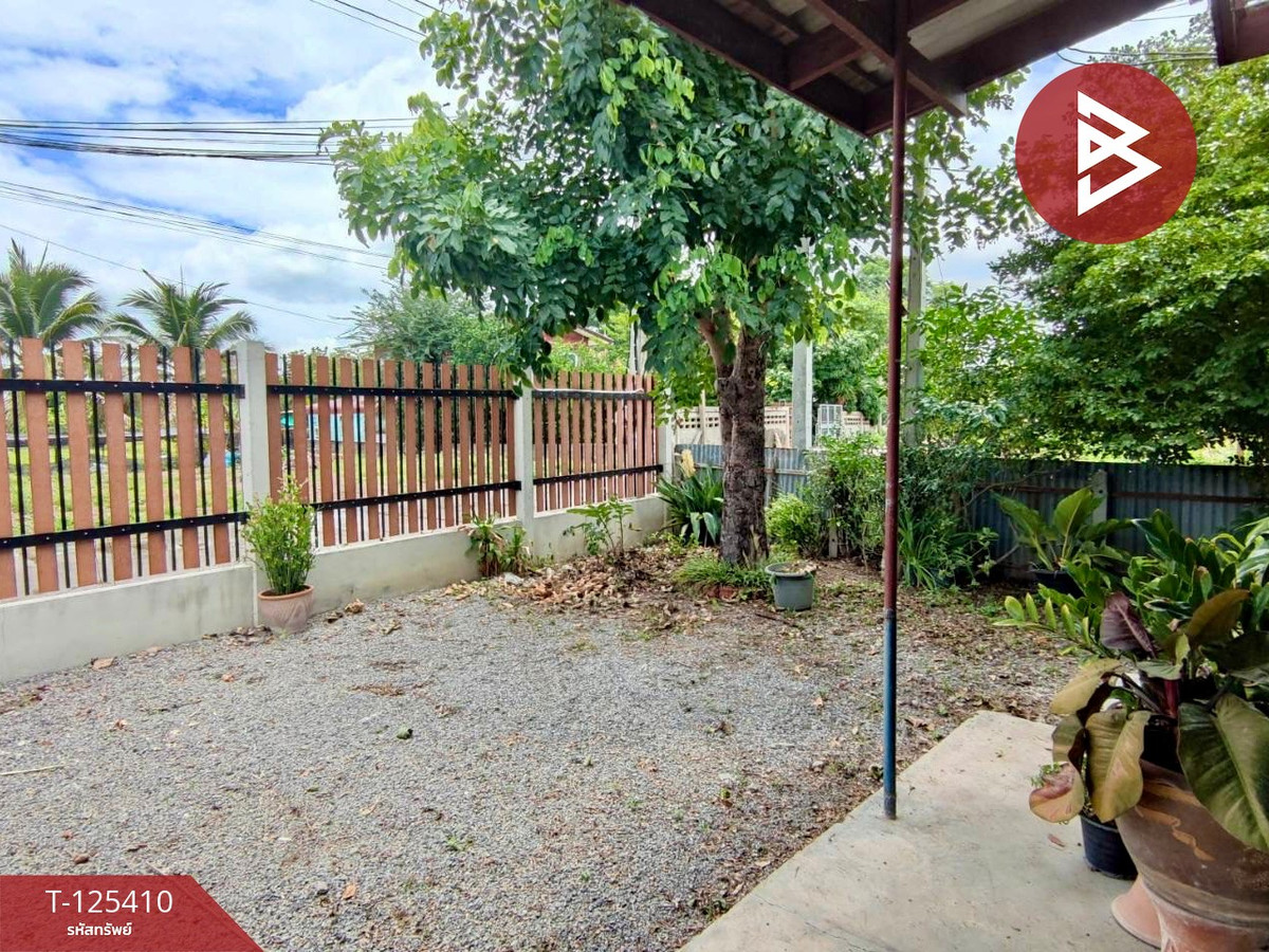 Single house for sale, area 350.8 square meters, Takhli, Nakhon Sawan, spacious area. Loading...