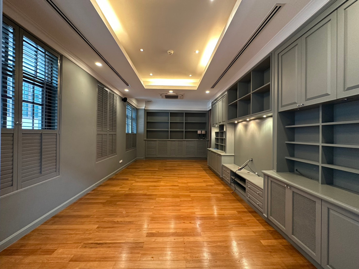 ให้เช่าบ้านอ่อนนุช อุดมสุข : ✨Baan Sansiri Sukhumvit 67 for rent! 4 bedroom 4 bathroom 394 sq.m near BTS Phrakhanong Tel.0863692224