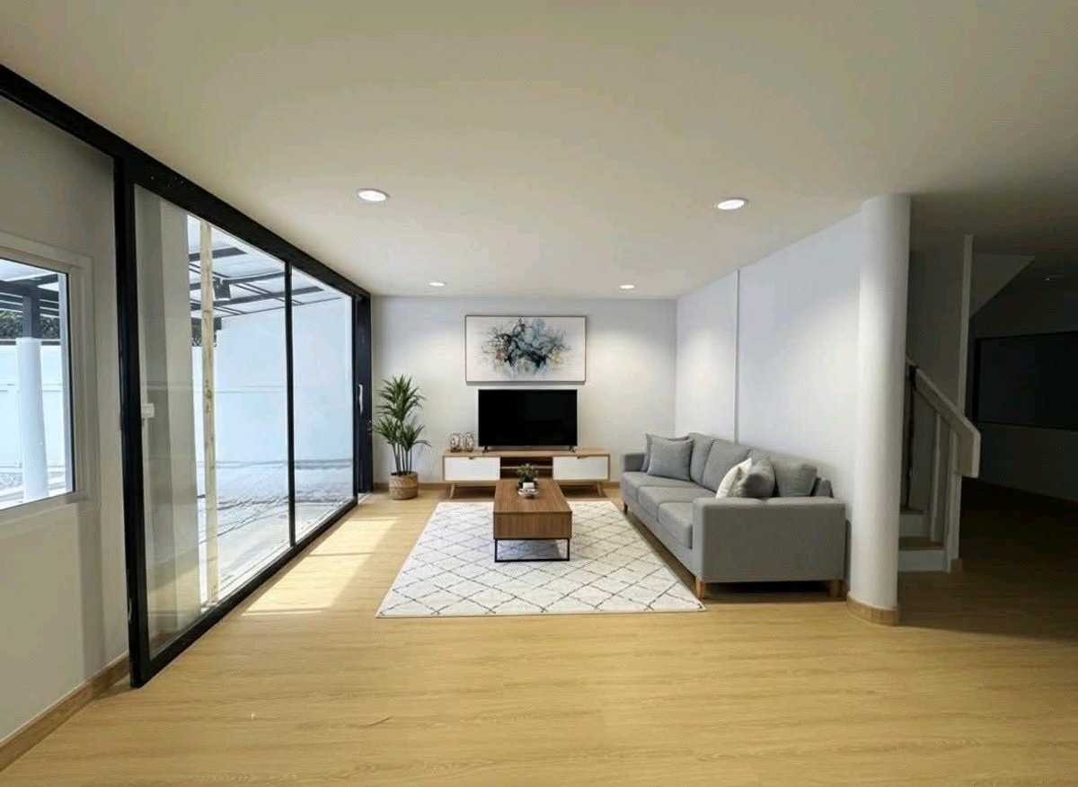 For RentHouseRatchadapisek, Huaikwang, Suttisan : 🌜🌟🌛Luxury detached house for rent near MRT Sutthisan (only 1.5 km.), suitable for personal residence or home office.