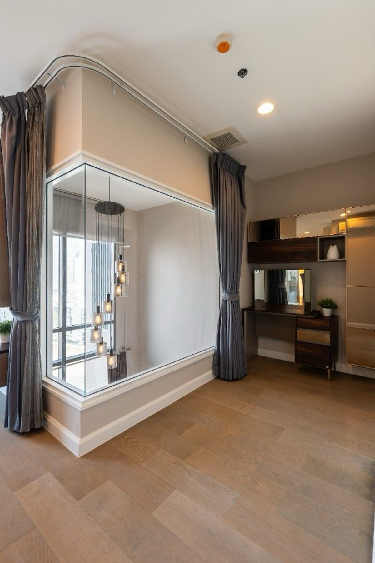 The Crest Sukhumvit --SUPER LUXURY DUPLEX-- Loading...