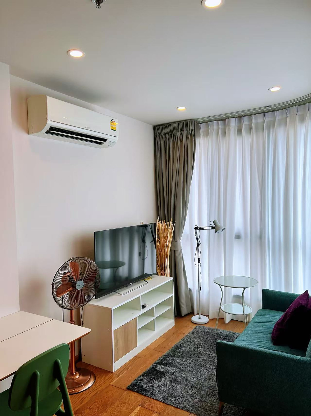 📣Q Chidlom | 1ห้องนอน สตูดิโอ|25ตรม ว่าง ปล่อยเช่า 🌃| ราคาต่อรองได้ Loading...