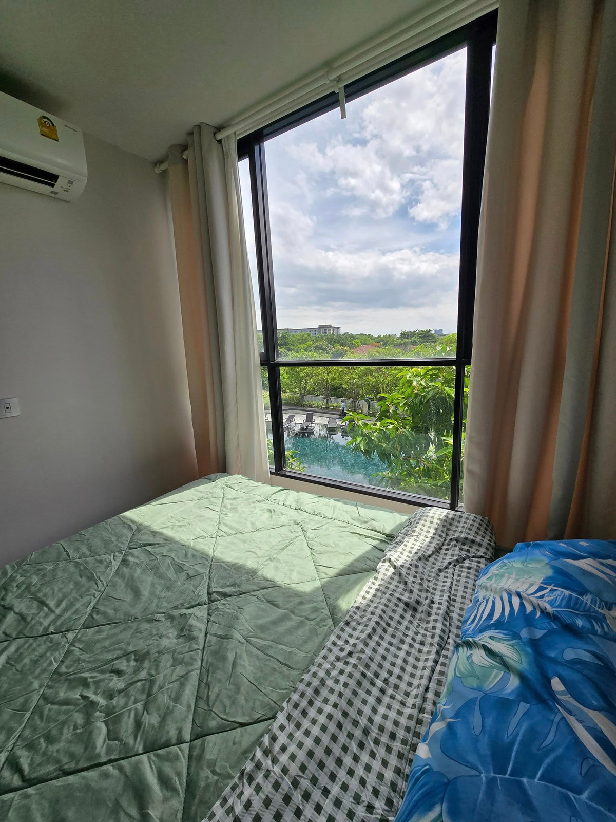 Atmoz Tropicana Bangna / Atmoz Tropicana Bangna Loading...