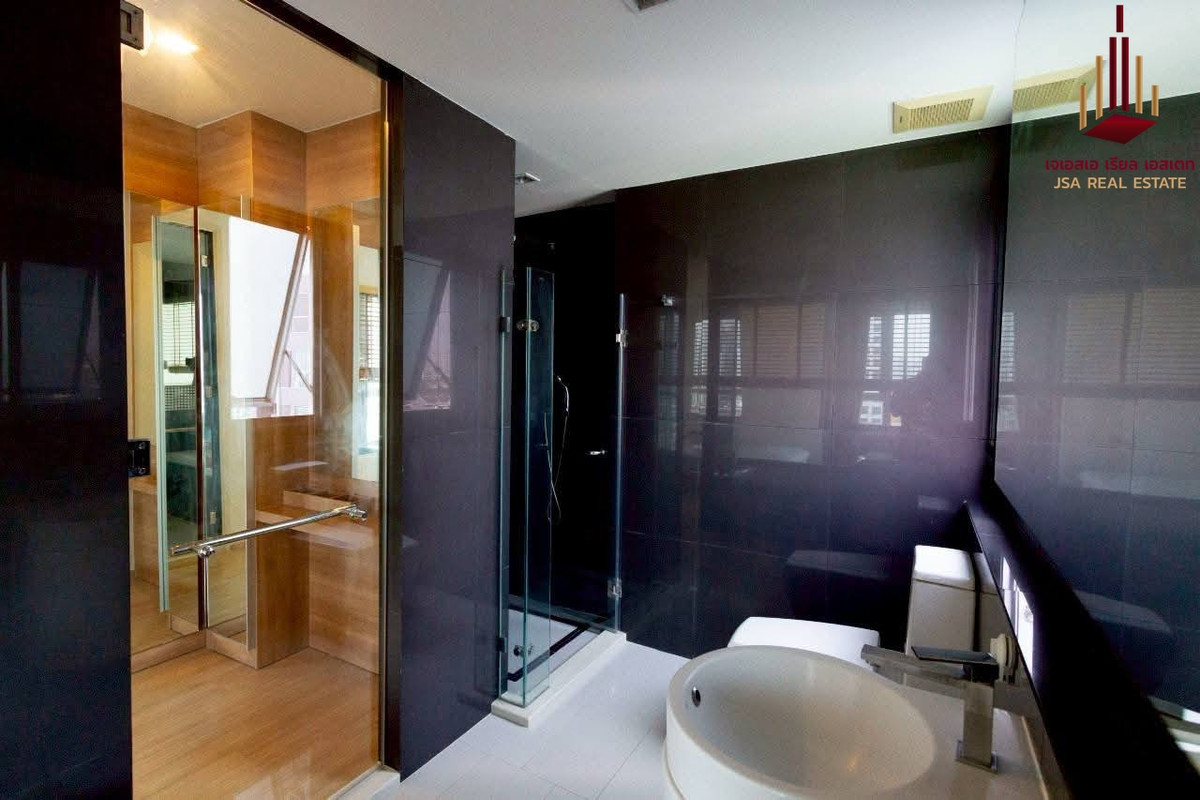 For RentCondoOnnut, Udomsuk : ✨ For Rent: RHYTHM Sukhumvit 50 Condo ✨ 💰 Only 18,000 THB/month