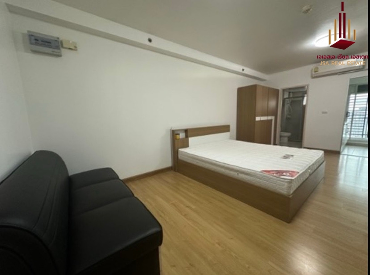 For SaleCondoRama9, Petchburi, RCA : ✨ For Sale: Supalai Park Ekkamai - Thonglor Condo ✨ 💰 Only 3,000,000 THB