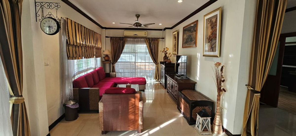 2-story detached house for sale, Montri Park Village, Sriracha, area 80.1 sq m., good location, near Sukhumvit Road, convenient travel, only 4.5 million. Loading...