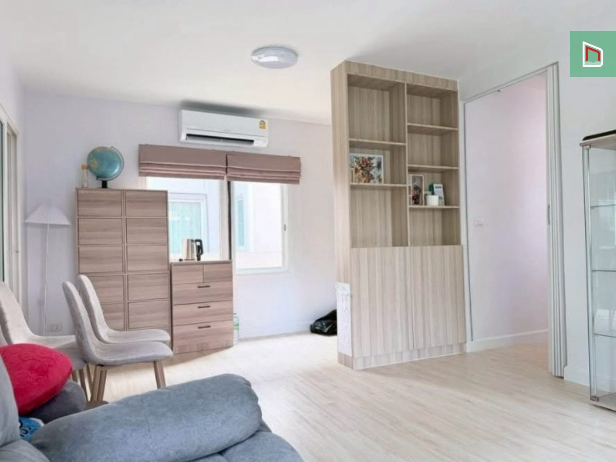 Single house, Kanasiri Bangna, Soi ABAC Bangna, 61 sq m., 3 bedrooms, 2 bathrooms, 4.25 million, quiet, beautiful house, shady, ready to move in, near educational institutions. Loading...