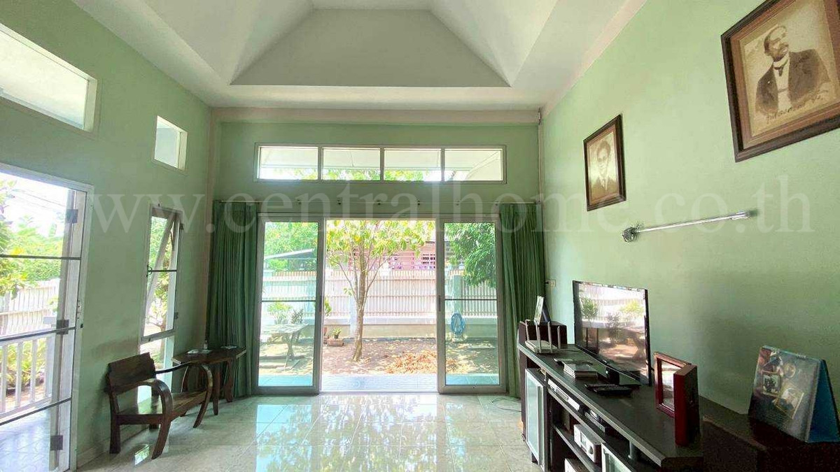 Single-storey detached house, Baan Suan Duangphon, Bang Kruai, ready to move in, corner unit. Loading...