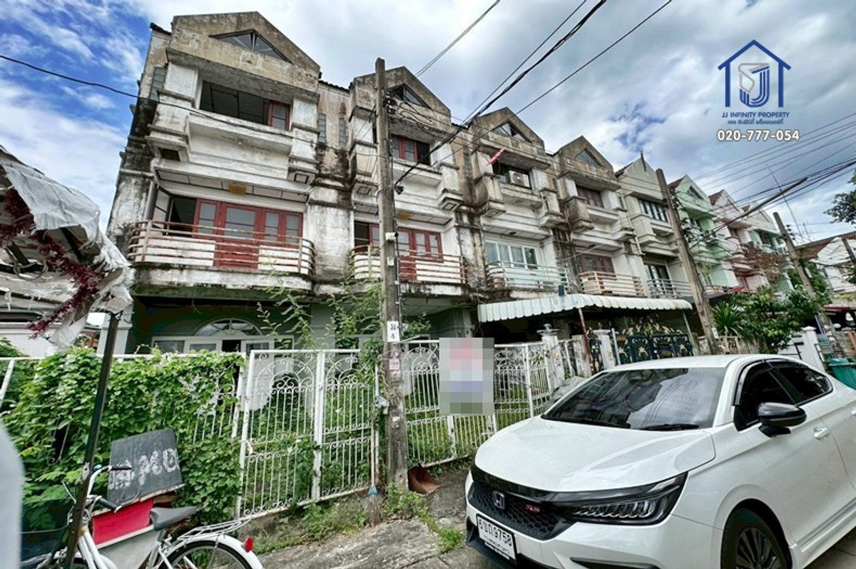 ขายทาวน์โฮม 3 ชั้น เกษราคลาสสิคโฮม 61 ตร.ว. หลังริม ซอยเสรีไทย 81/2   ใกล้สวนสยาม–แฟชั่นไอส์แลนด์ Loading...