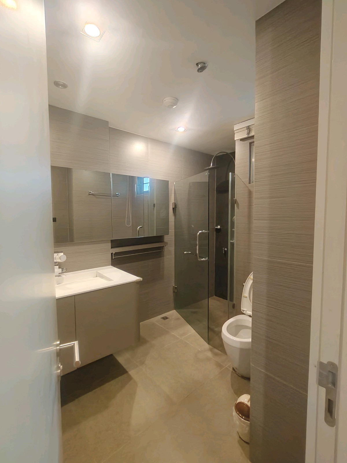 ให้เช่าคอนโดพระราม 9 เพชรบุรีตัดใหม่ RCA : ปล่อยเช่าด่วน ห้องสวยทำเลดี เบ็ล แกรนด์ พระราม9