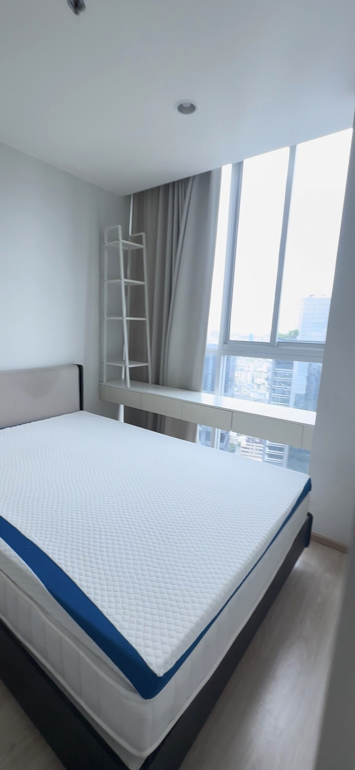 For RentCondoRatchadapisek, Huaikwang, Suttisan : Noble Revolve Ratchada 2 | 1 bedroom, high floor 📞 Line:@pukkhome (with @ )