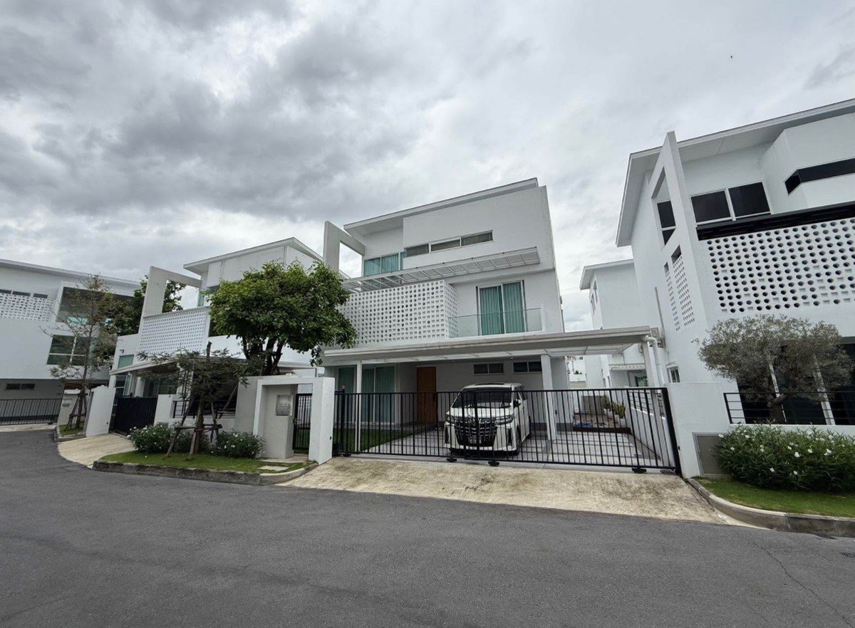 For RentHouseYothinpattana,CDC : 💥For rent 200,000 baht, 3-story detached house, Nirvana ABSOLUTE project, Ekkamai-Ramindra 📍3 minutes to the expressway. เดินทางสะดวกสู่เอกมัย-ทองหล่อ