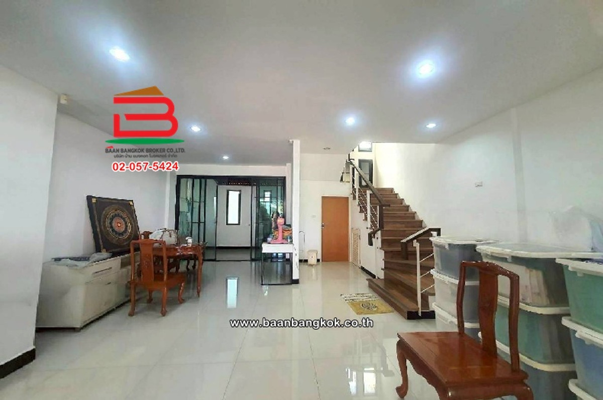 ทาวน์โฮม The Primary Ultimate kaset-nawamin (เดอะไพรมารี อัลติเมท เกษตร-นวมินทร์) เนื้อที่ 24.2 ตร.ว ใกล้ตลาดนัดเลียบด่วนรามอินทรา ซอยนวลจันทร์ 28 แขวงคลองกุ่ม เขตบึงกุ่ม Loading...