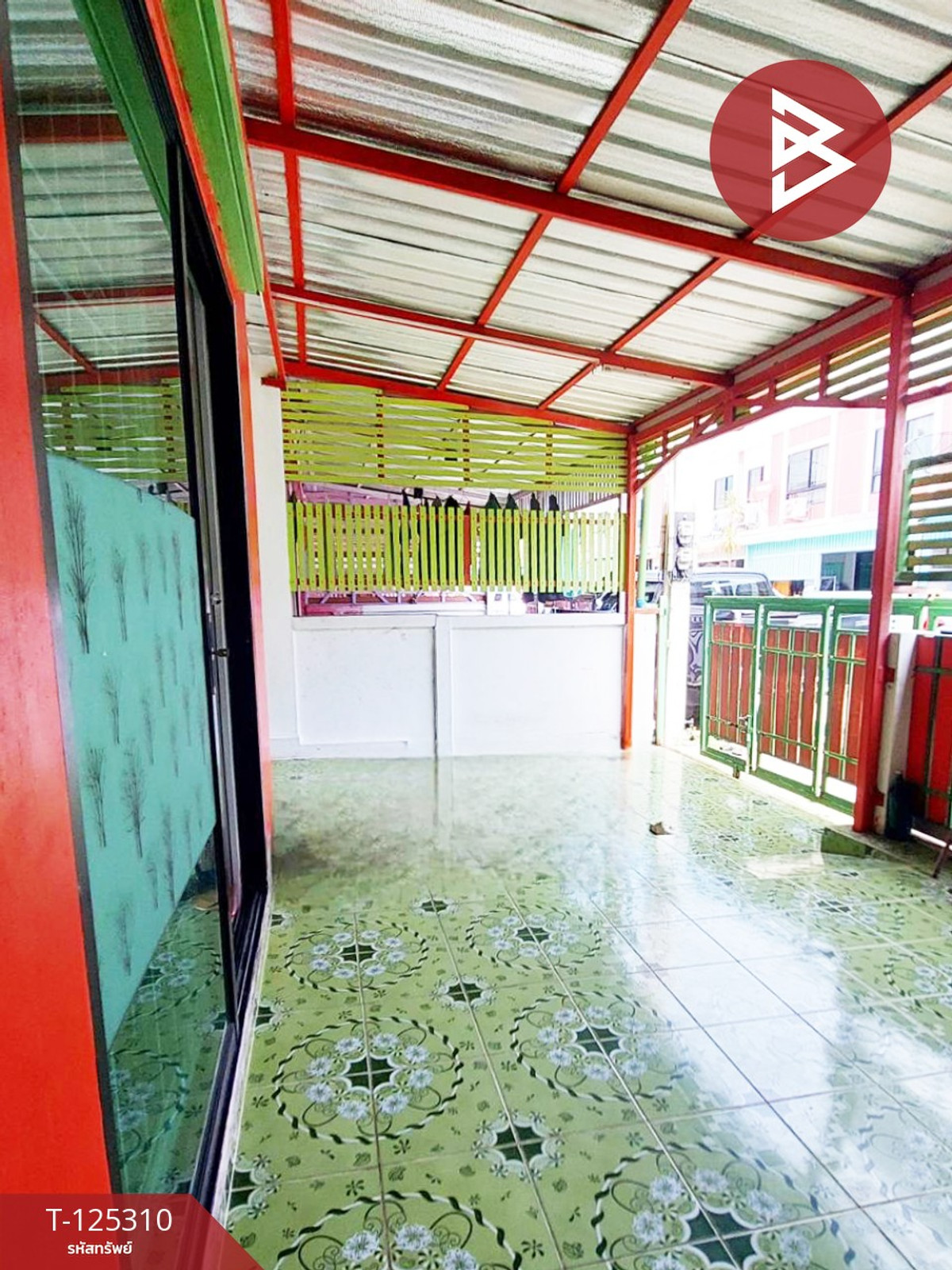 Townhouse for sale J Town Village Bangpakong-Banpho (J-Town Bangpakong-Banpho) Chachoengsao Loading...