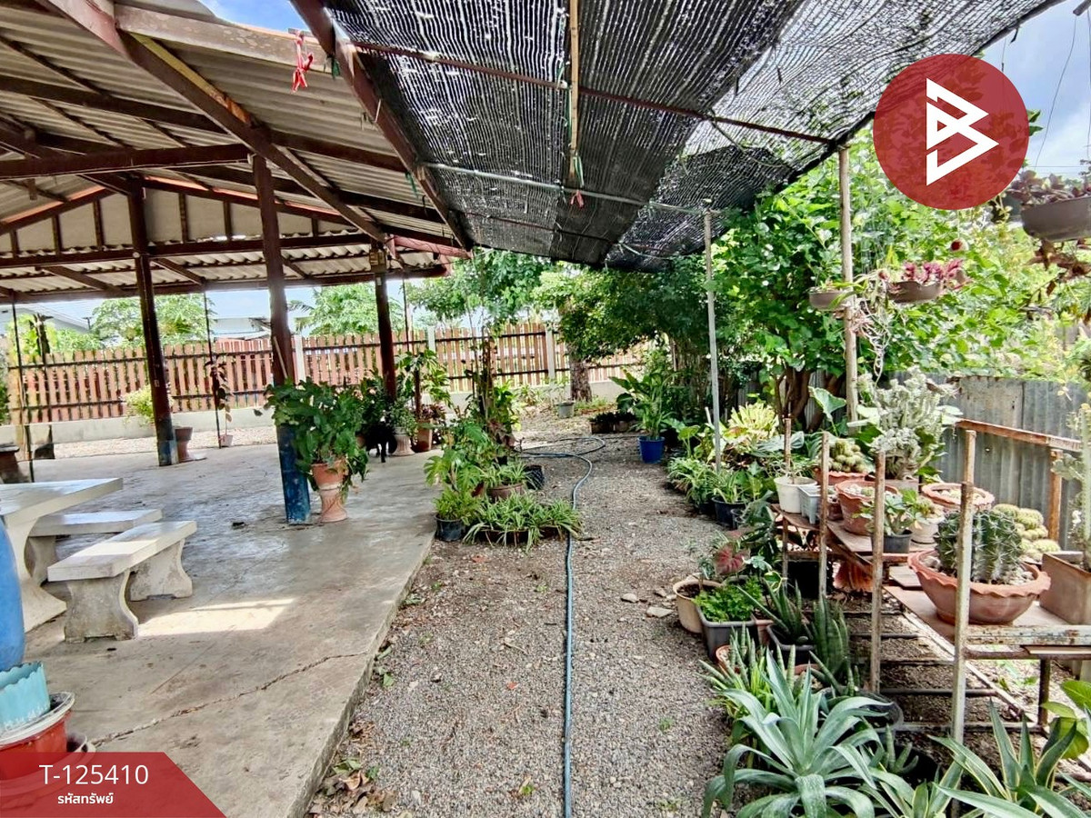 Single house for sale, area 350.8 square meters, Takhli, Nakhon Sawan, spacious area. Loading...