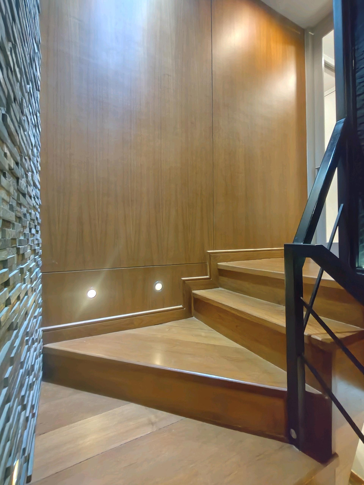 ให้เช่าคอนโดพระราม 9 เพชรบุรีตัดใหม่ RCA : ปล่อยเช่าด่วน ห้องสวยทำเลดี เบ็ล แกรนด์ พระราม9