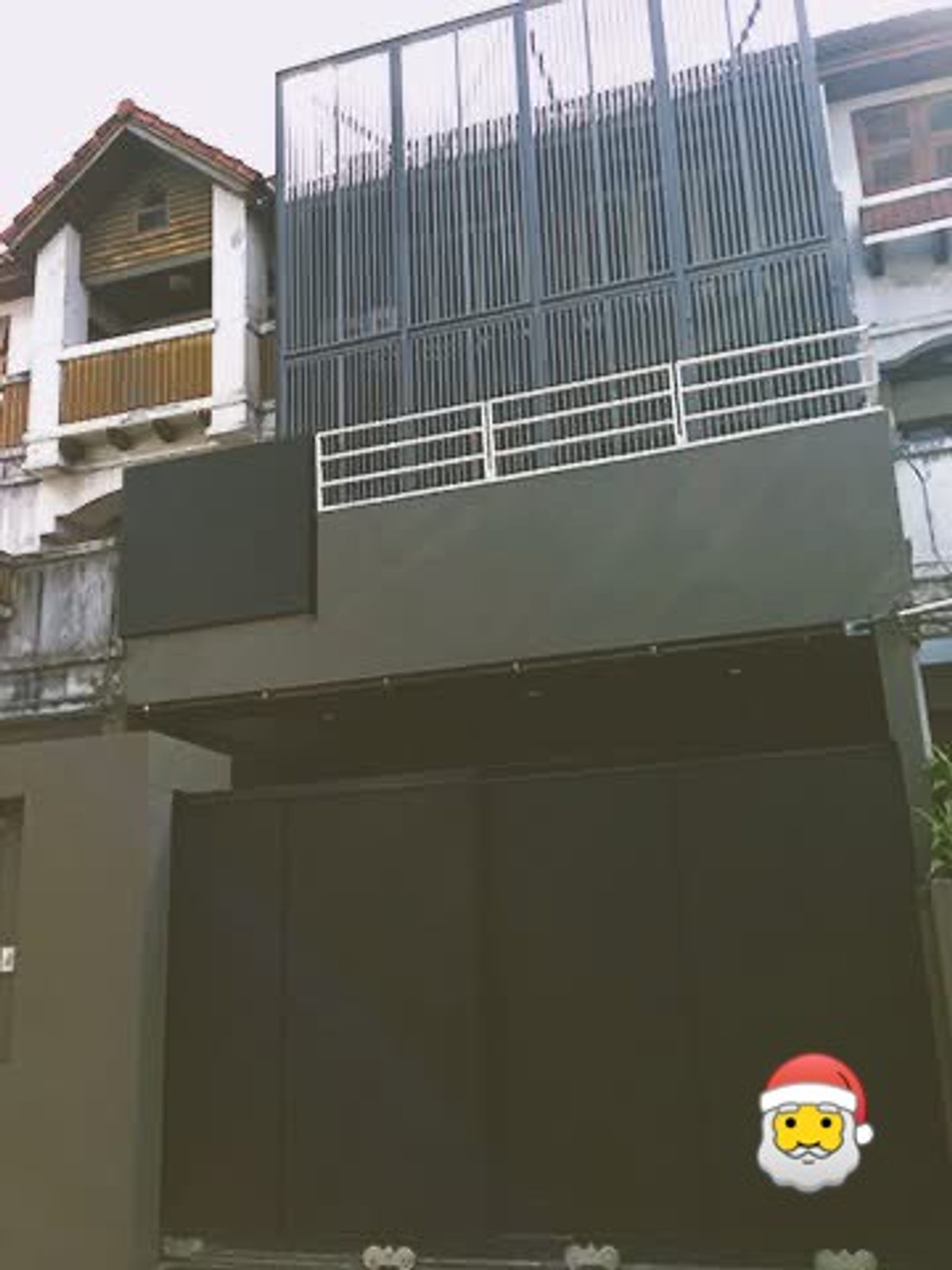 ให้เช่าโฮมออฟฟิศพระราม 9 เพชรบุรีตัดใหม่ RCA : 💼 โฮมออฟฟิศให้เช่า 3 ชั้น ใจกลางพระราม 9 – ทำเลธุรกิจสุดฮอต! ห้องน้ำ 4 ห้อง เพียง 200 เมตรจากถนนพระราม 9 และรถไฟฟ้าสายสีส้ม 🚆 รีโนเวทใหม่ทั้งหลัง พร้อมเข้าอยู่ ค่าเช่า: 57,000 บาท/เดือน