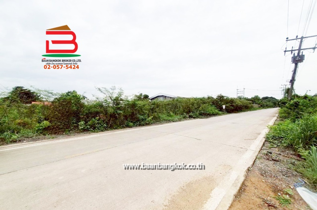 Land, beautiful plot, Soi Erawan 21, area 2-1-40 rai, Erawan 1 Road, Khlong Luang District, Pathum Thani Province. Loading...