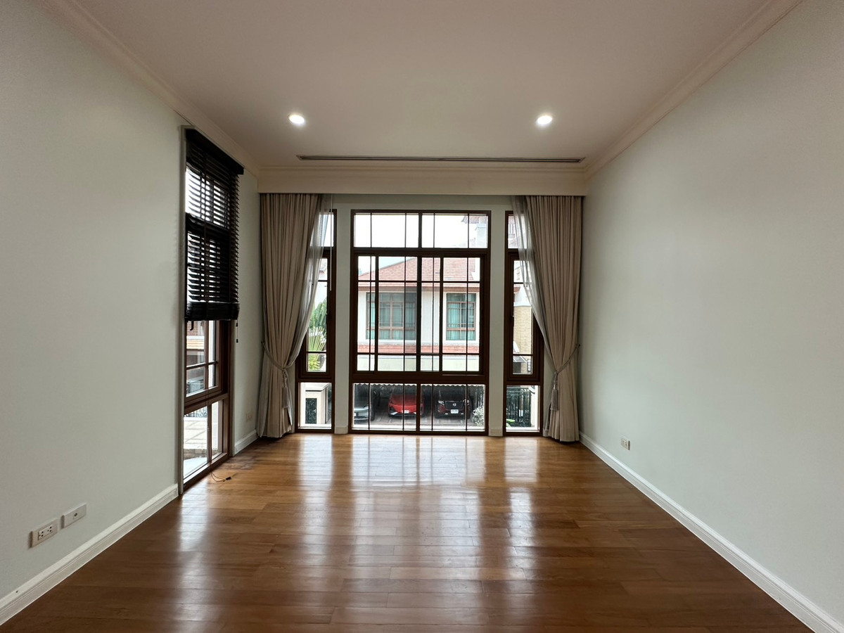 ให้เช่าบ้านอ่อนนุช อุดมสุข : ✨Baan Sansiri Sukhumvit 67 for rent! 4 bedroom 4 bathroom 394 sq.m near BTS Phrakhanong Tel.0863692224