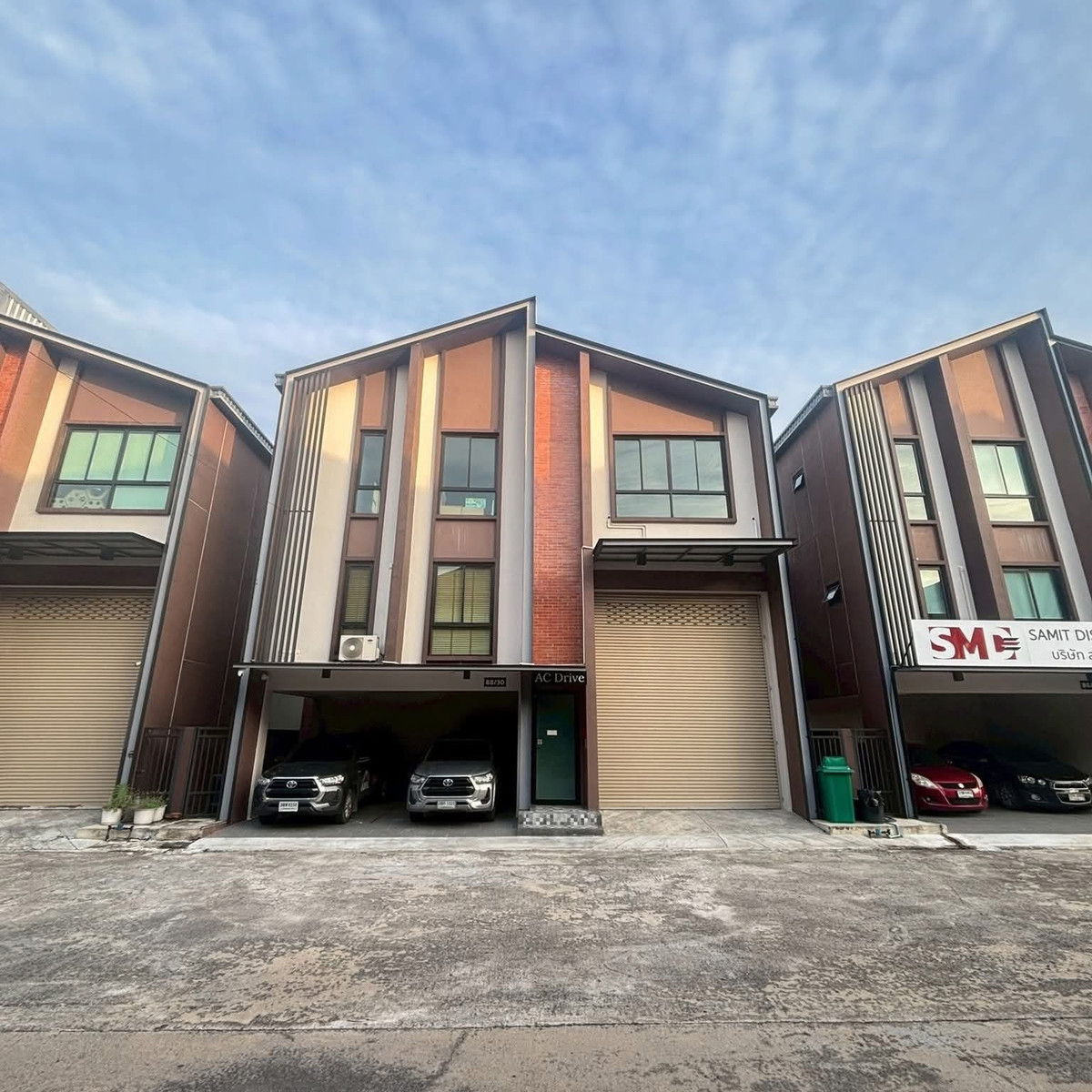 โฮมออฟฟิศนครปฐม : ขายโฮมออฟฟิศ Warehouse ไชน่าทาวน์ ศาลายา โฮมออฟฟิศ 3️⃣ ชั้น + โกดัง