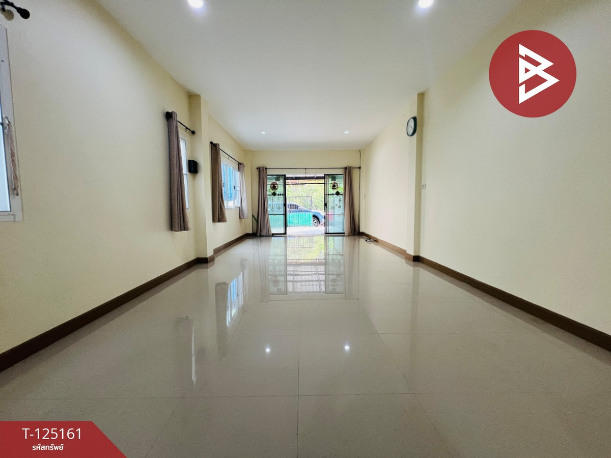 Urgent sale, semi-detached house, Soi San Chao 1, Bang Phrom, Samut Songkhram. Loading...