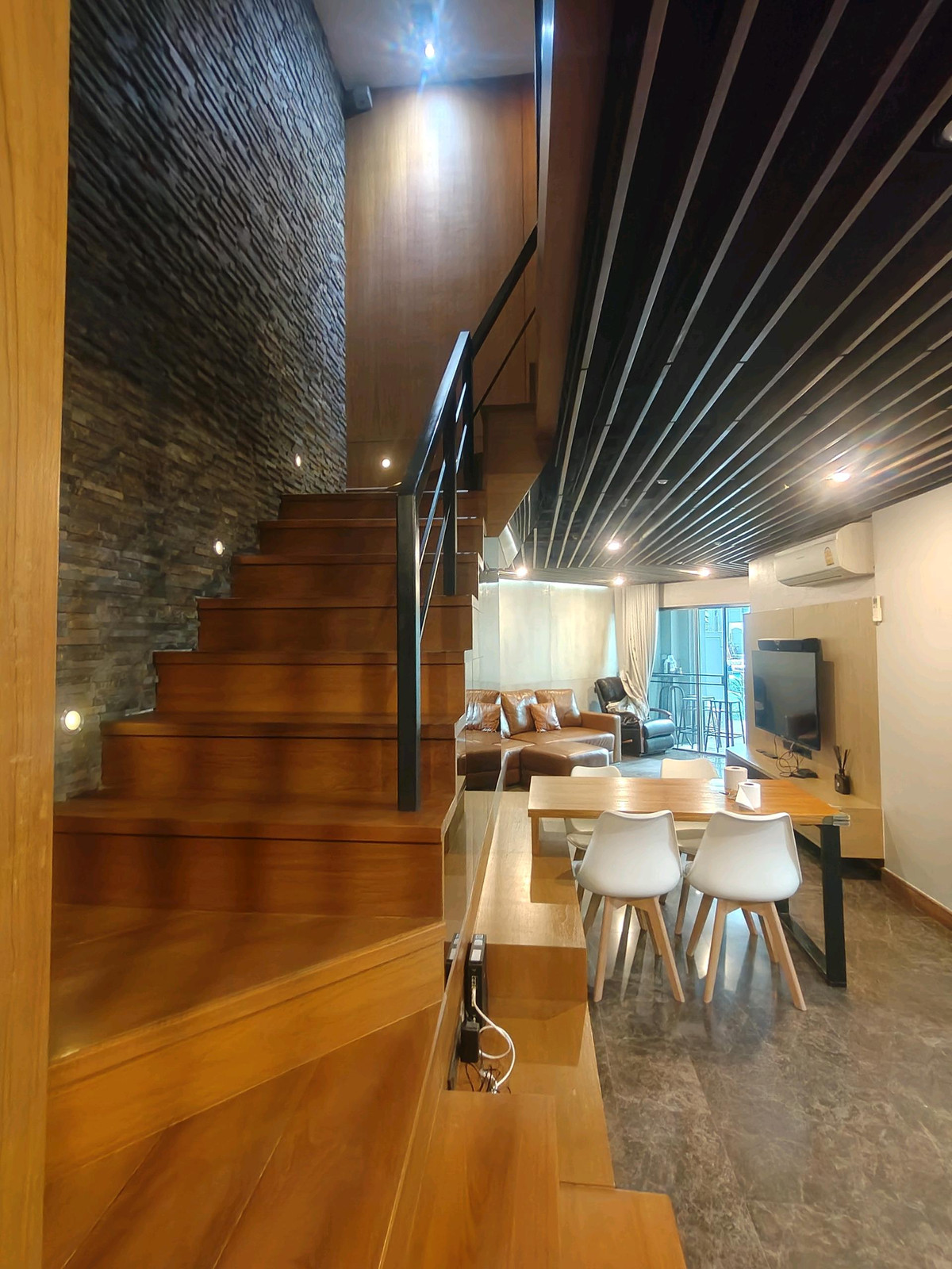 ให้เช่าคอนโดพระราม 9 เพชรบุรีตัดใหม่ RCA : ปล่อยเช่าด่วน ห้องสวยทำเลดี เบ็ล แกรนด์ พระราม9