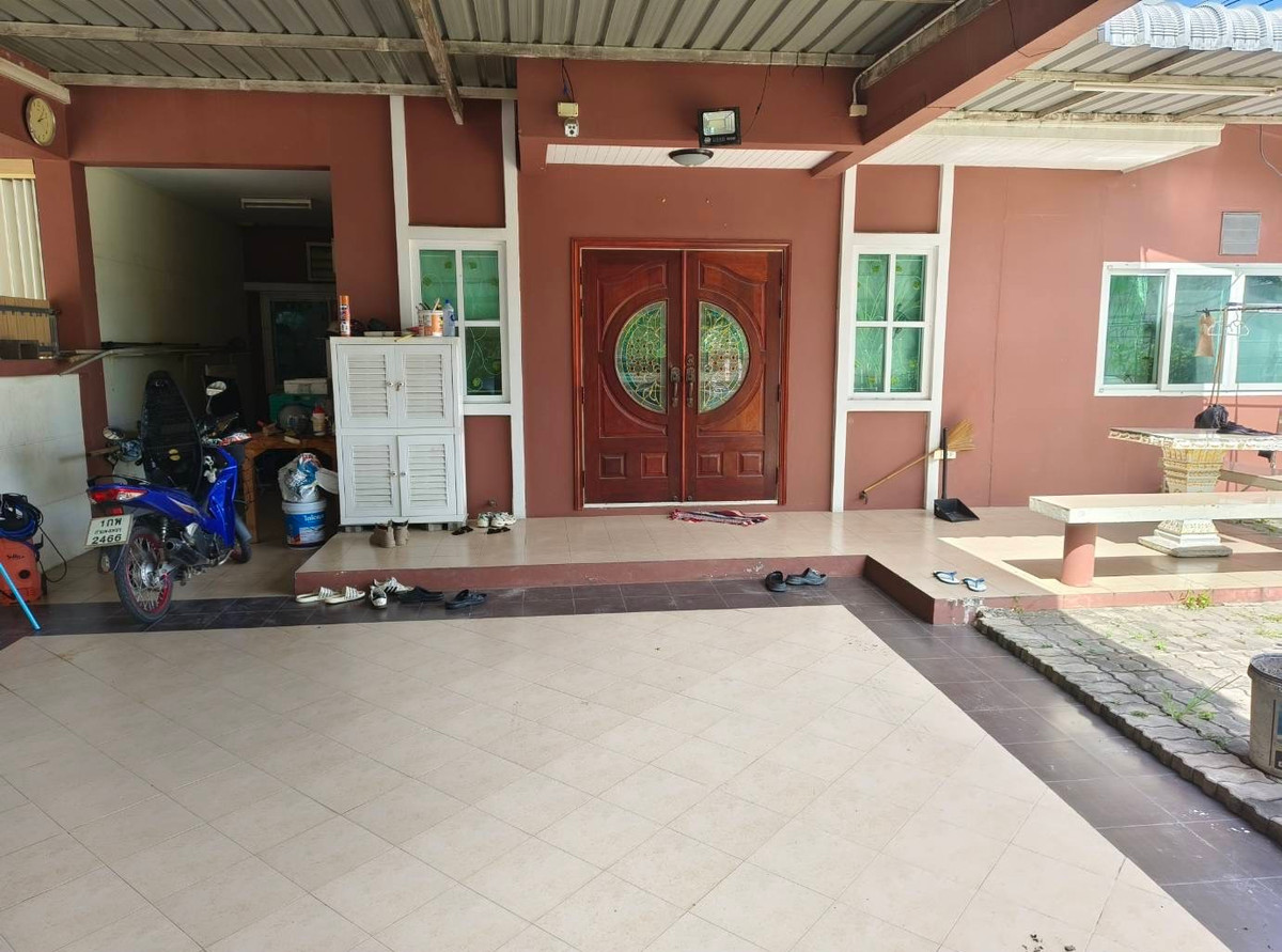 For SaleHouseSriracha Laem Chabang Ban Bueng : Detached House Baan Suan Hill Bangphra / 4 Bedrooms (FOR SALE), Baan Suan Hill Bangphra / Detached House 4 Bedrooms (FOR SALE) YEAN038
