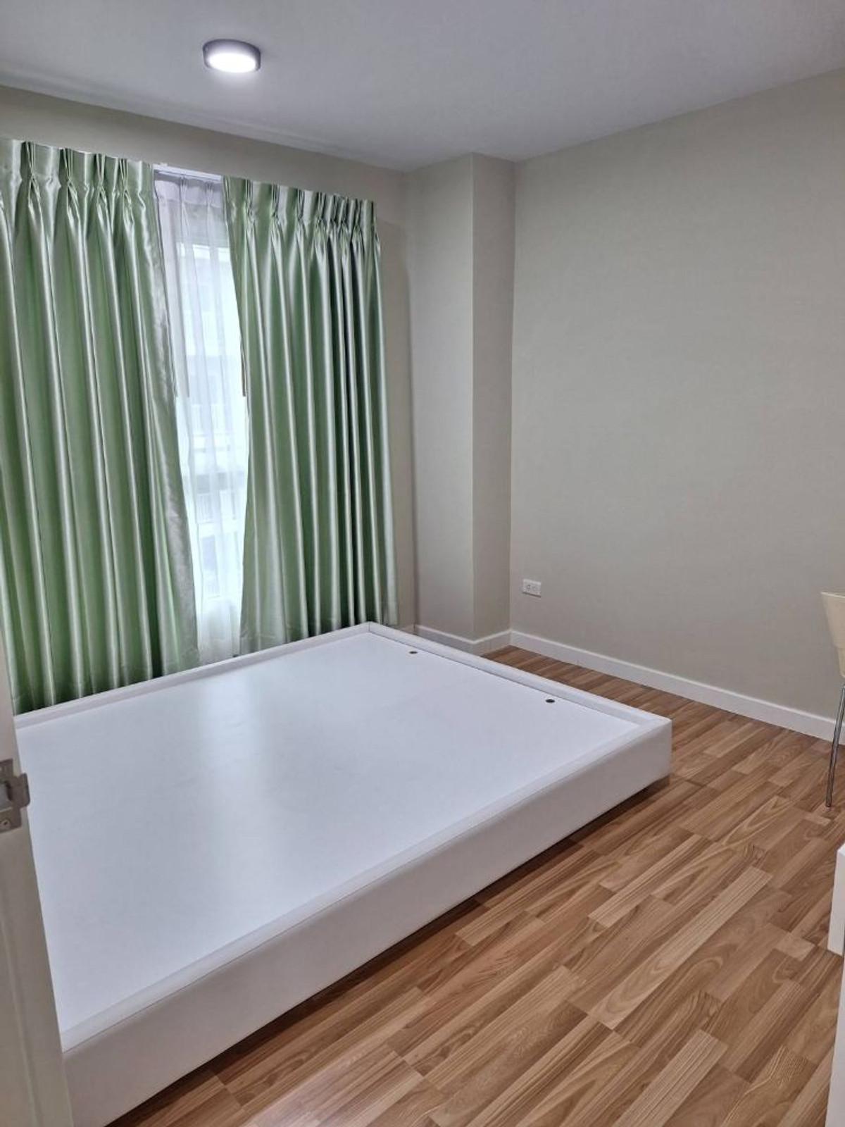 Condo for sale WE Condo Ekkamai-Ramintra Ready to move in, good location, convenient travel, near the flea market along the expressway - Ramintra. Loading...